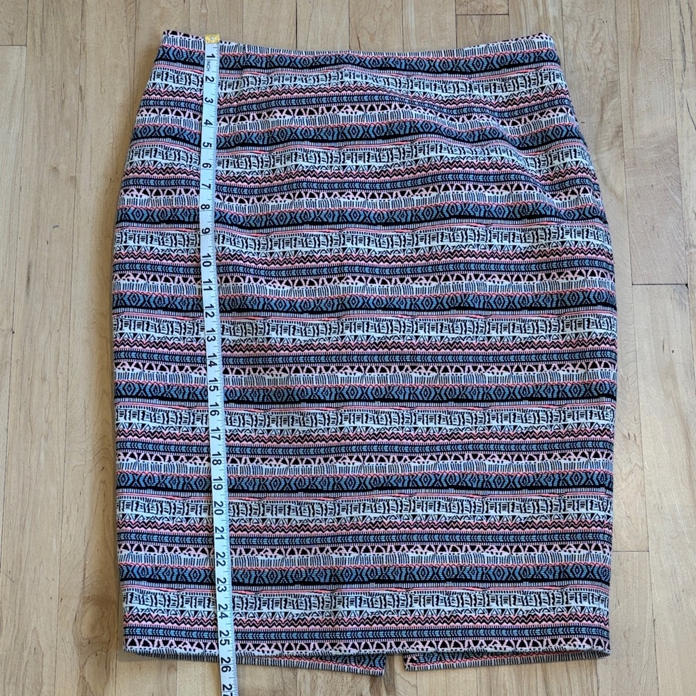 The limited - Patterned Pencil Skirt in black, Pink and Cream